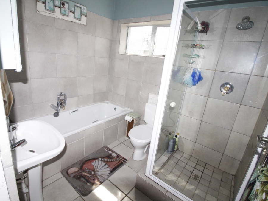 4 Bedroom Property for Sale in Kabeljauws Eastern Cape